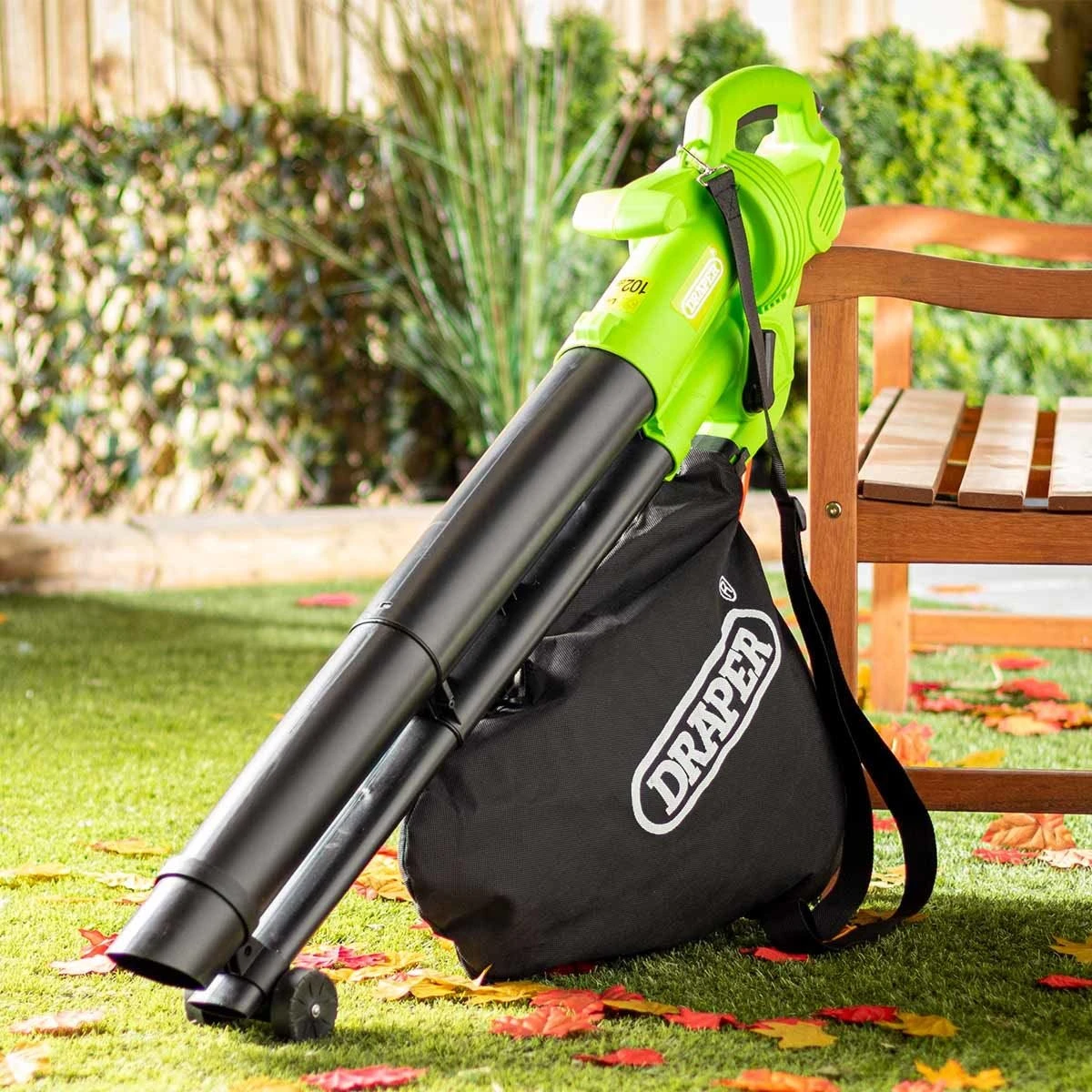 Draper 3000W 3-in-1 Garden Vacuum, Leaf Blower And Mulcher W/ 35L Collection Bag 4 Draper 3000W 3-in-1 Garden Vacuum, Leaf Blower And Mulcher W/ 35L Collection Bag - Image 4