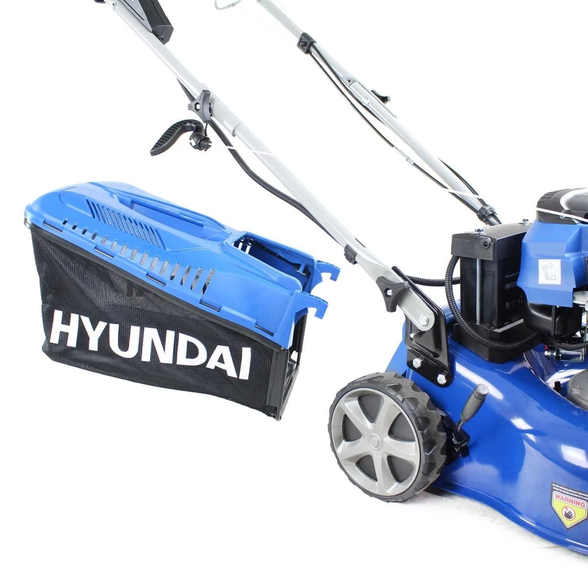 Hyundai HYM430SPE Self Propelled Electric Start 17" Petrol Lawn Mower 5 Hyundai HYM430SPE Self Propelled Electric Start 17" Petrol Lawn Mower - Image 5