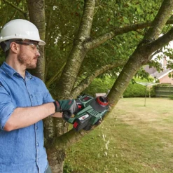 Bosch UniversalChain 18v Cordless Chainsaw -Garden Tools Shop 227872 3