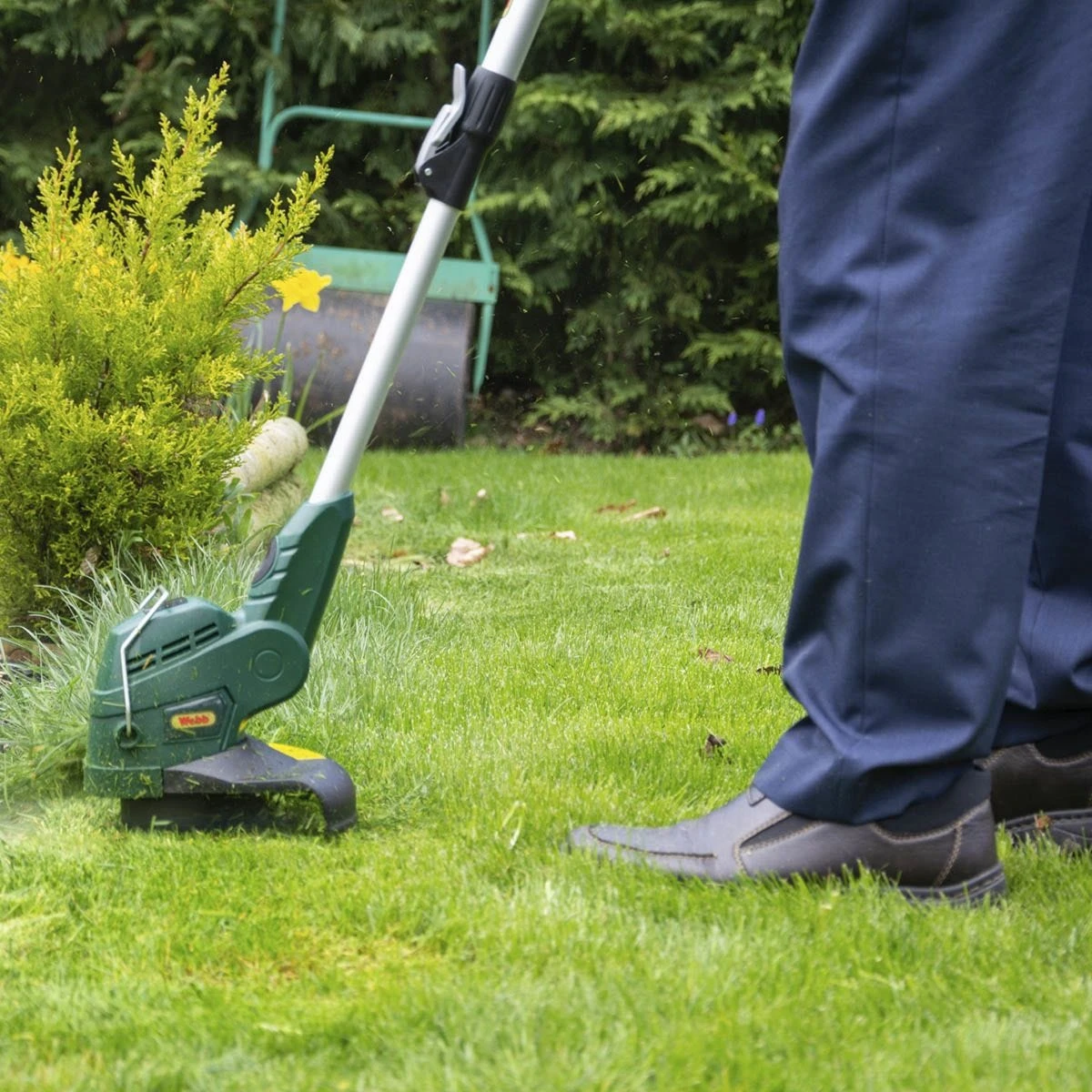 Webb Classic 450W 25cm (10") Grass Trimmer & Edger 5 Webb Classic 450W 25cm (10") Grass Trimmer & Edger - Image 5