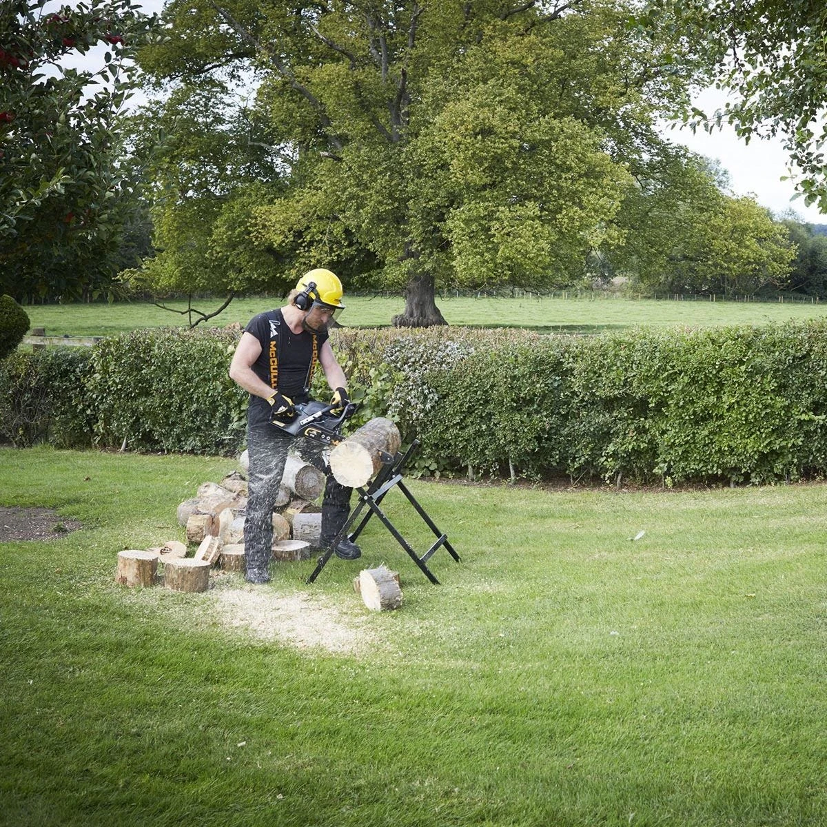 McCulloch 35cm (14") Petrol Chainsaw 6 McCulloch 35cm (14") Petrol Chainsaw - Image 6