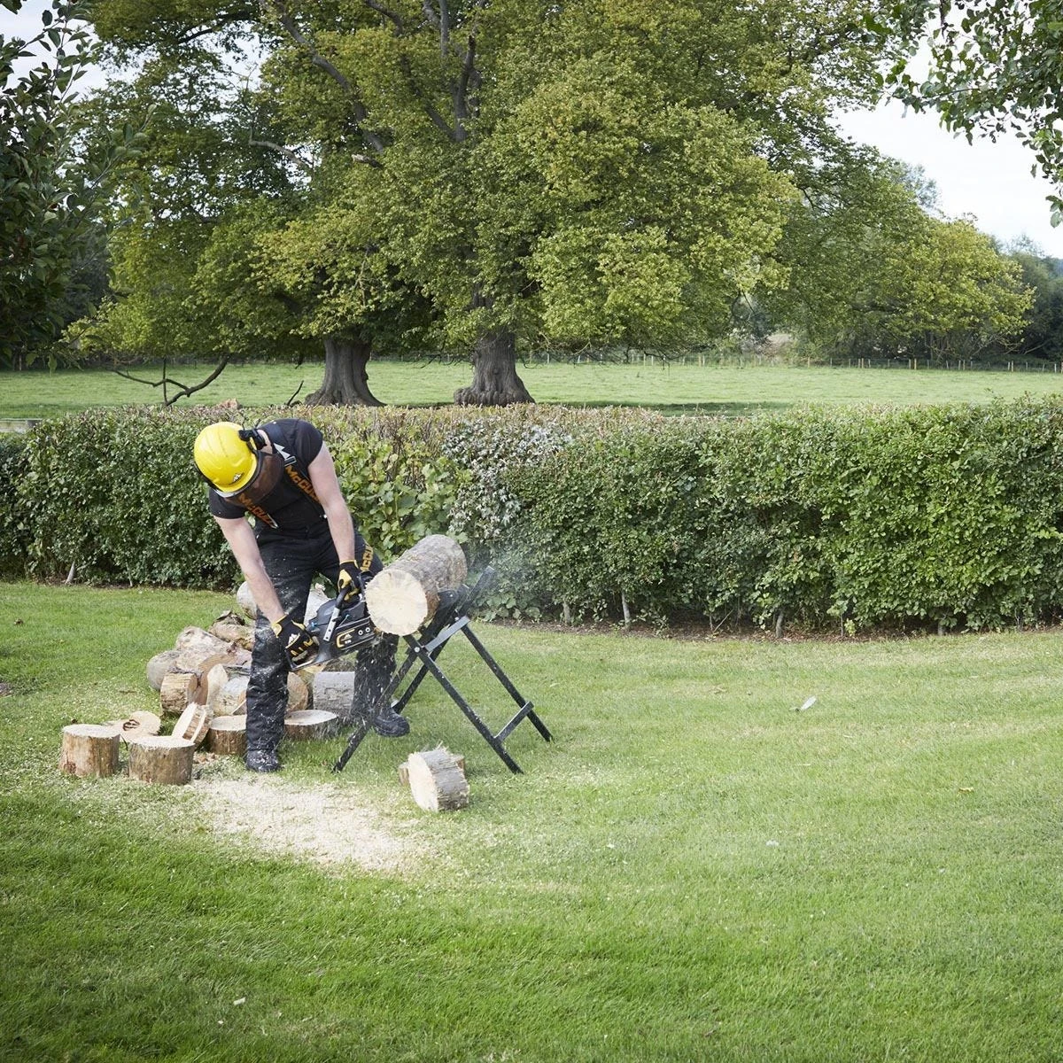 McCulloch 35cm (14") Petrol Chainsaw 8 McCulloch 35cm (14") Petrol Chainsaw - Image 8