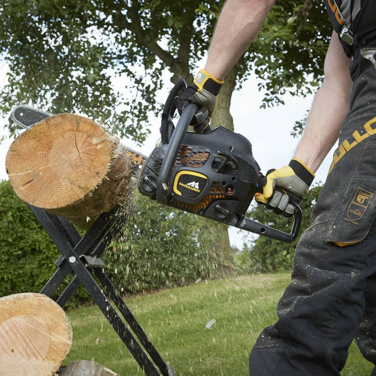 McCulloch 40.5cm (16") Petrol Chainsaw 12 McCulloch 40.5cm (16") Petrol Chainsaw - Image 12