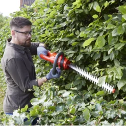 Flymo Easicut Cordless 42cm (16.5") 20V Cordless Hedge Trimmer 24 Flymo Easicut Cordless 42cm (16.5") 20V Cordless Hedge Trimmer -Garden Tools Shop 235457 12