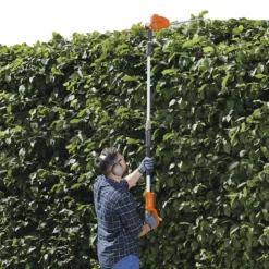 Flymo Sabre Cut C-Link 42cm (16.5") 20V Cordless Hedge Trimmer -Garden Tools Shop 235459 05