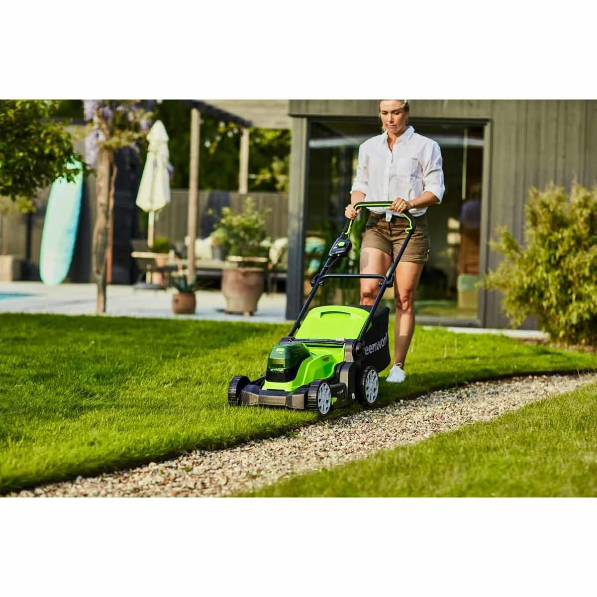 Greenworks 48v Cordless 41cm Lawnmower With Two 24v 2Ah Batteries & 2A Charger 11 Greenworks 48v Cordless 41cm Lawnmower With Two 24v 2Ah Batteries & 2A Charger - Image 11