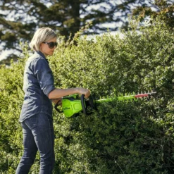 Greenworks 60V DigiPro 54cm Cordless Hedge Trimmer (Tool Only) 12 Greenworks 60V DigiPro 54cm Cordless Hedge Trimmer (Tool Only) -Garden Tools Shop 238262 3