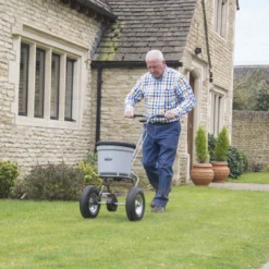 The Handy 23kg (50lb) Broadcast Spreader -Garden Tools Shop 247788 09