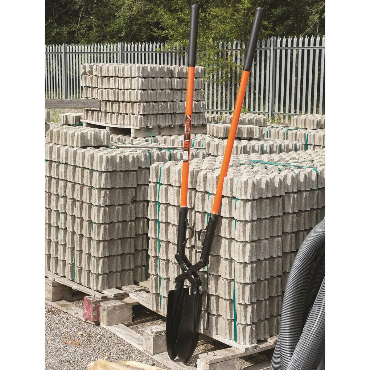 Draper Fully Insulated Post Hole Digger 2 Draper Fully Insulated Post Hole Digger - Image 2