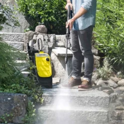 Karcher K7 Compact Pressure Washer -Garden Tools Shop 251566 3