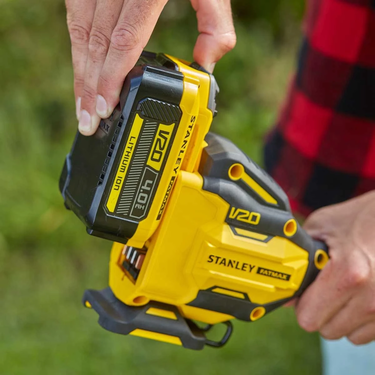 Stanley FatMax V20 18v Cordless 33cm Brushless String Trimmer 9 Stanley FatMax V20 18v Cordless 33cm Brushless String Trimmer - Image 9