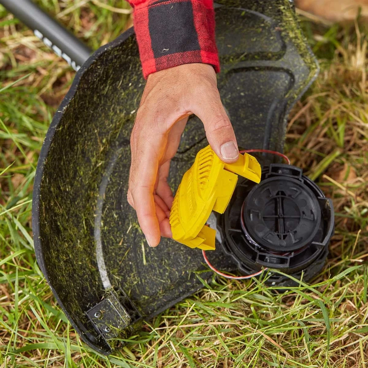 Stanley FatMax V20 18v Cordless 33cm Brushless String Trimmer 8 Stanley FatMax V20 18v Cordless 33cm Brushless String Trimmer - Image 8