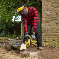 Stanley FatMax V20 18v Cordless 30cm Chainsaw -Garden Tools Shop 253244 7