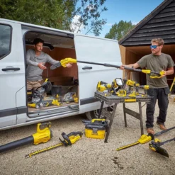 Stanley FatMax V20 18v Cordless 20cm Pole Saw -Garden Tools Shop 253245 7