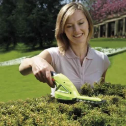 Garden Gear 3.6v Cordless Trimming Shears With Extension Handle -Garden Tools Shop 255562 5