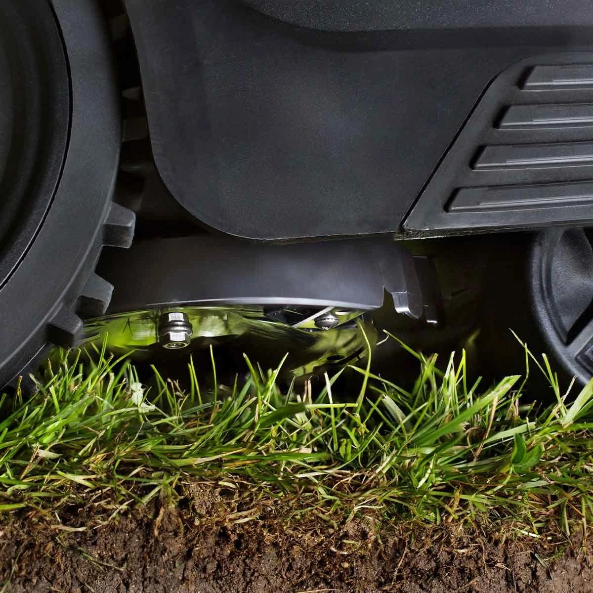 Gtech RLM50 Robot Lawnmower 9 Gtech RLM50 Robot Lawnmower - Image 9