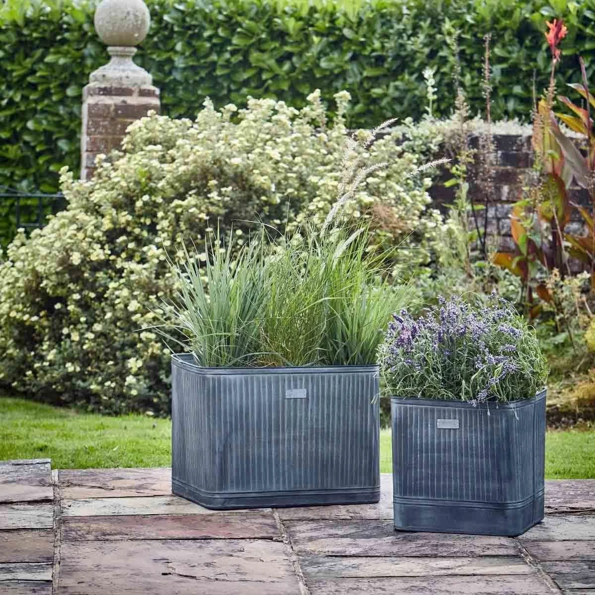 Ivyline Outdoor Hampton Rectangular Galvanised Metal Planter H:45 X W:80 Cm 2 Ivyline Outdoor Hampton Rectangular Galvanised Metal Planter H:45 X W:80 Cm - Image 2