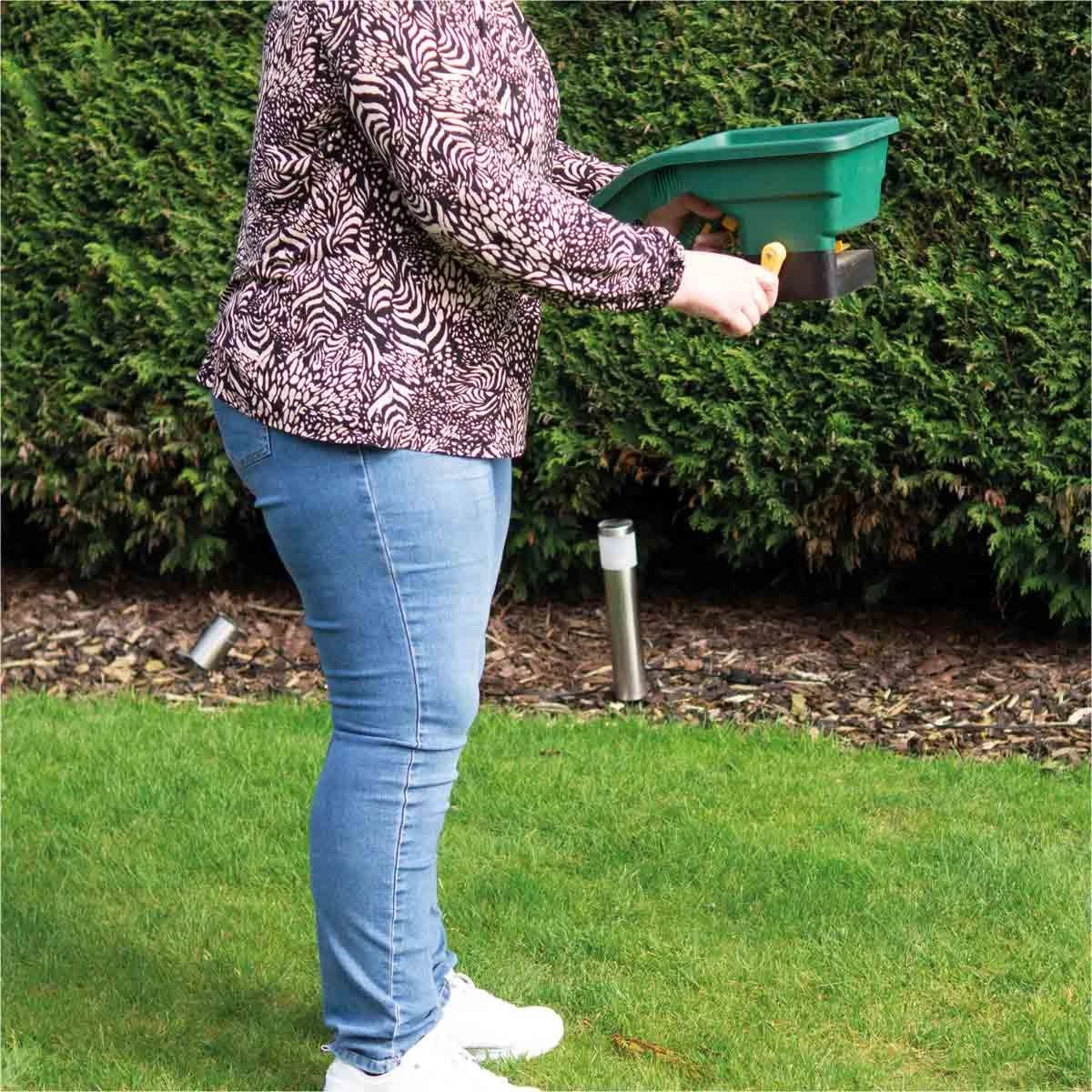 St Helens Manual Seed Spreader 3 St Helens Manual Seed Spreader - Image 3