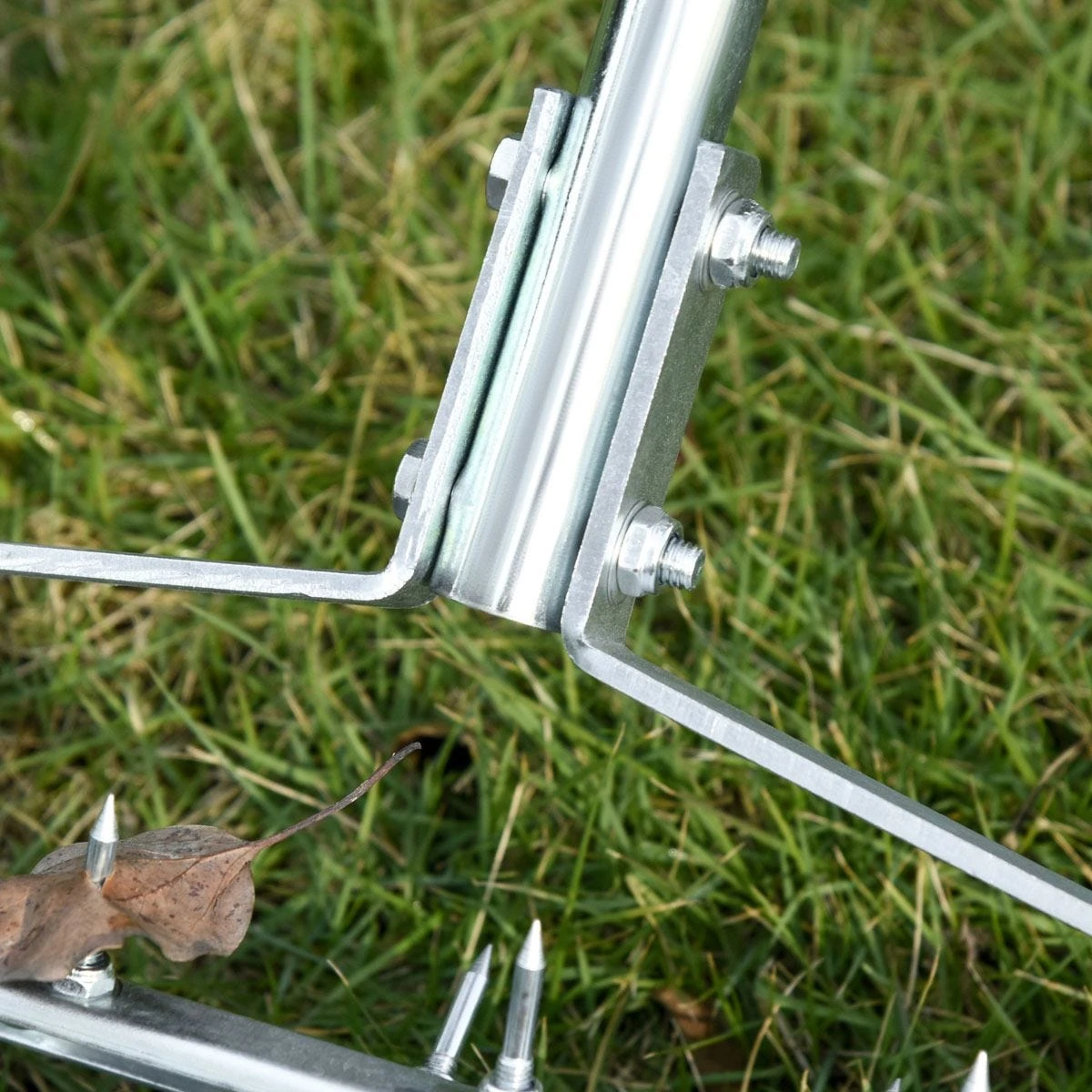 Outsunny Lawn Aerator Outdoor Grass Care Heavy Duty Garden Roller Manual Handle 8 Outsunny Lawn Aerator Outdoor Grass Care Heavy Duty Garden Roller Manual Handle - Image 8