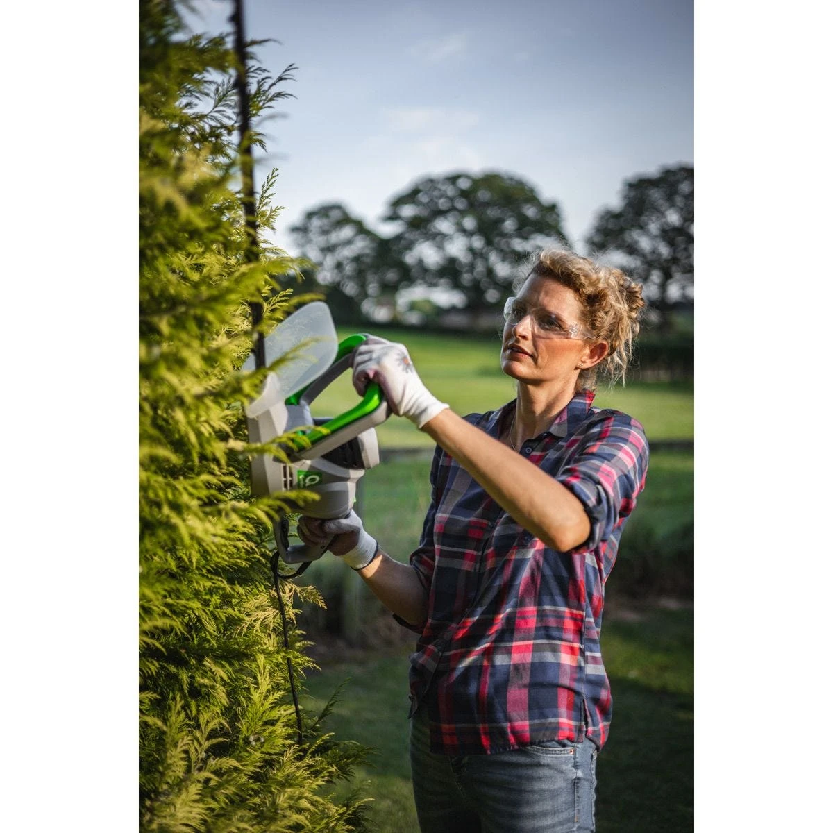 Q Garden 500W 56Cm Electric Hedge Trimmer 20 Q Garden 500W 56Cm Electric Hedge Trimmer - Image 20