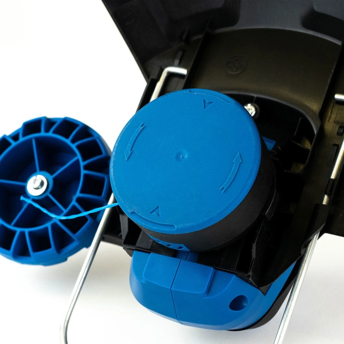 Hyundai 20V Li-ion Cordless Grass Trimmer - Battery-powered HY2187 9 Hyundai 20V Li-ion Cordless Grass Trimmer - Battery-powered HY2187 - Image 9