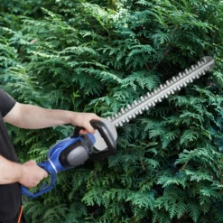 Hyundai 680W 610mm Corded Electric Hedge Trimmer/Pruner HYHT680E -Garden Tools Shop 351132 10