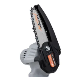 Daewoo 18V Cordless Mini Chainsaw With 2000mAh Battery And Fast Charger -Garden Tools Shop 363959 5