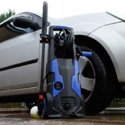 Streetwize 1900W Pressure Washer With Accessory Kit -Garden Tools Shop 365384 3