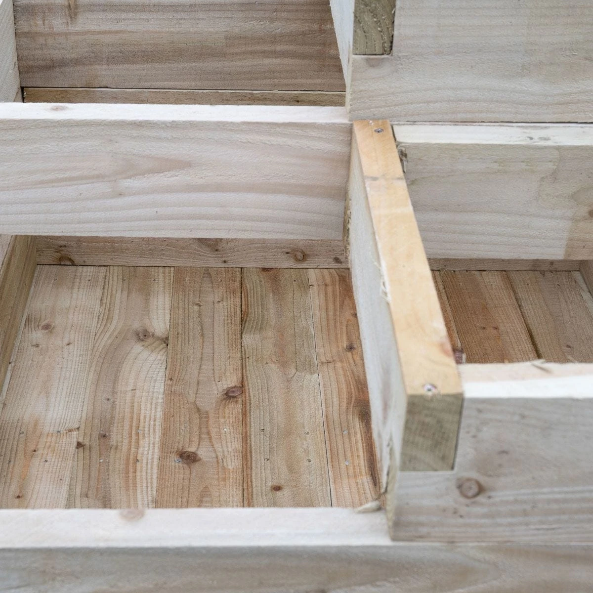 Forest Garden Caledonian Tiered Raised Bed With Base 90 X 90cm 4 Forest Garden Caledonian Tiered Raised Bed With Base 90 X 90cm - Image 4