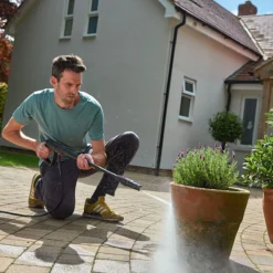 Bosch UniversalAquatak 125 12 Bosch UniversalAquatak 125 -Garden Tools Shop 376226 3