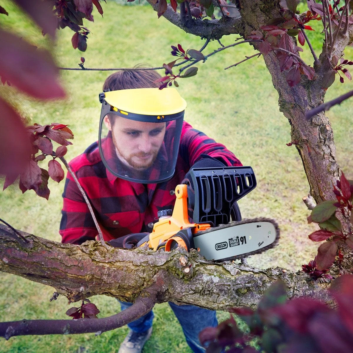 LawnMaster MX 24V 25cm Cordless Chainsaw 5 LawnMaster MX 24V 25cm Cordless Chainsaw - Image 5