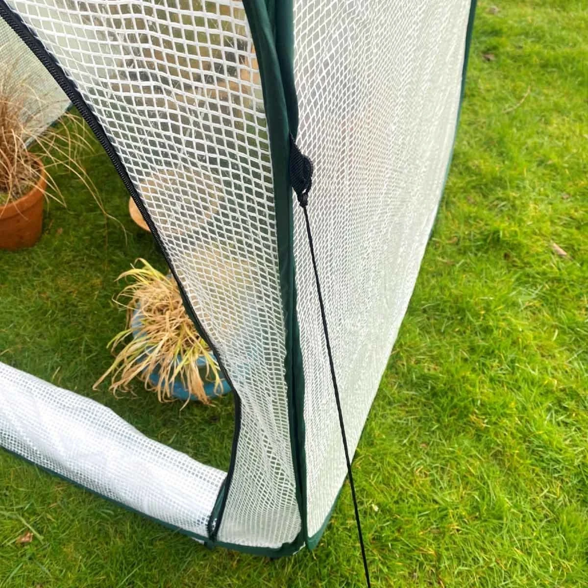 Gardenskill Pop-up Poly Greenhouse Plant Cover 1.25 X 1.25 X 1.85M 5 Gardenskill Pop-up Poly Greenhouse Plant Cover 1.25 X 1.25 X 1.85M - Image 5