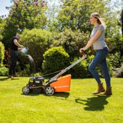 Yard Force 41cm Self Propelled Petrol Lawnmower With 125cc Briggs And Stratton 300e Series Engine - GM B41A -Garden Tools Shop 383001 7