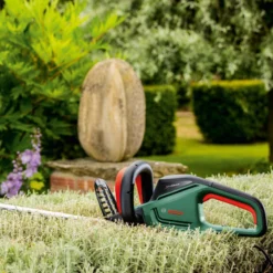 Bosch UniversalHedgeCut 50 (Classic Green) -Garden Tools Shop 395113 4