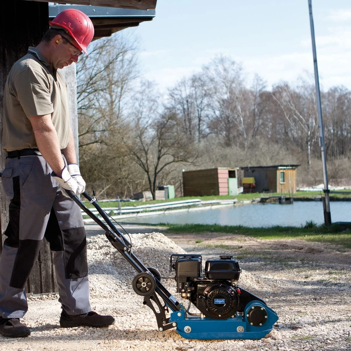 Scheppach HP800S 2.8 HP Petrol Plate Compactor 3 Scheppach HP800S 2.8 HP Petrol Plate Compactor - Image 3