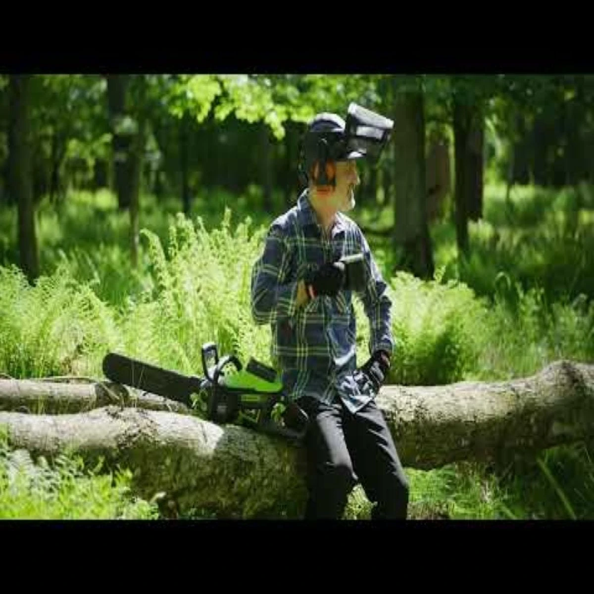 Greenworks 60V DigiPro 54cm Cordless Hedge Trimmer (Tool Only) 8 Greenworks 60V DigiPro 54cm Cordless Hedge Trimmer (Tool Only) - Image 8