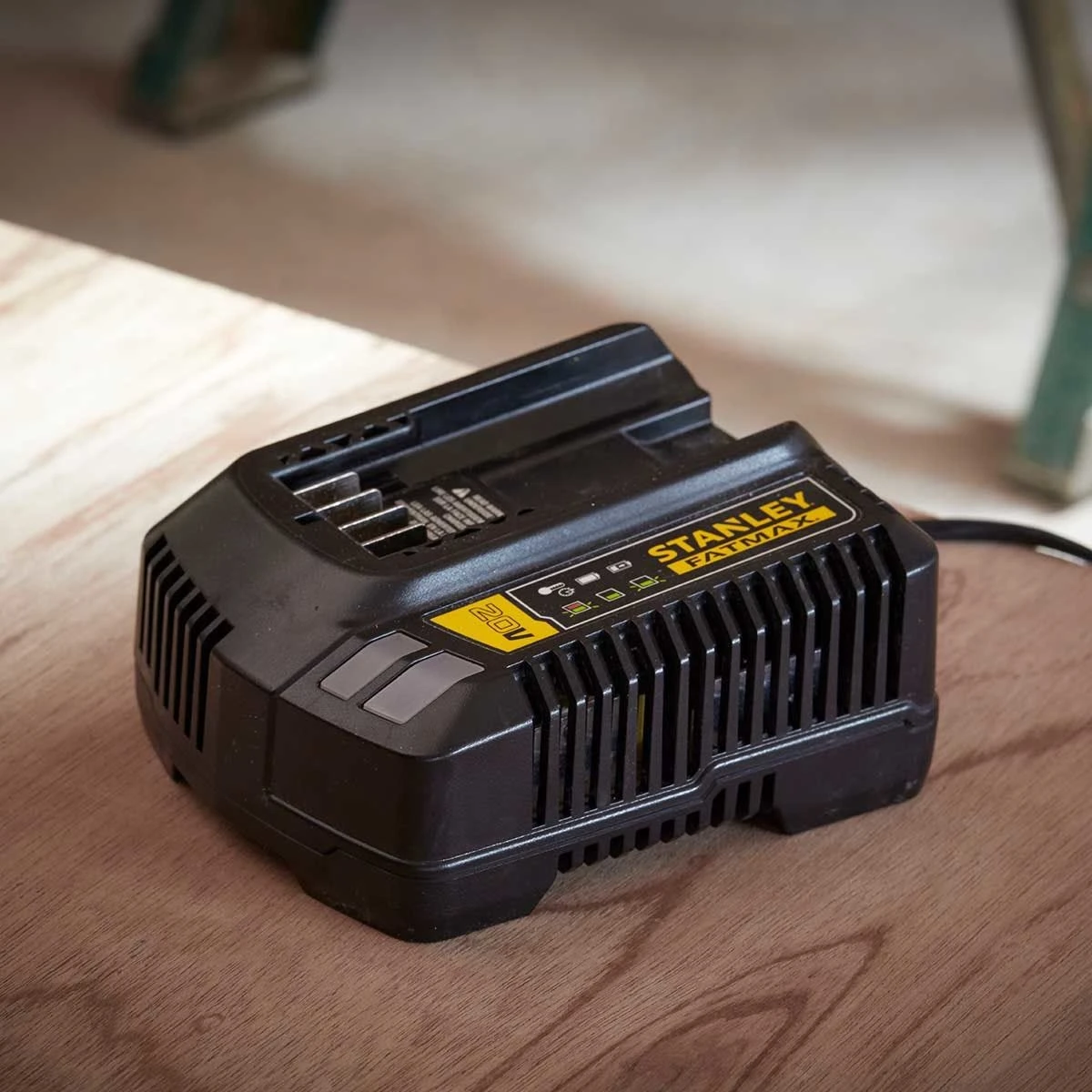 Stanley FatMax V20 18v Cordless 33cm Brushless String Trimmer 10 Stanley FatMax V20 18v Cordless 33cm Brushless String Trimmer - Image 10